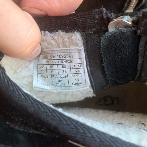 UGG Dry tech winter boots waterproof warm - Picture 8 of 9